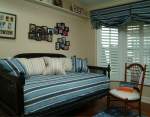 Guest bedroom with a daybed